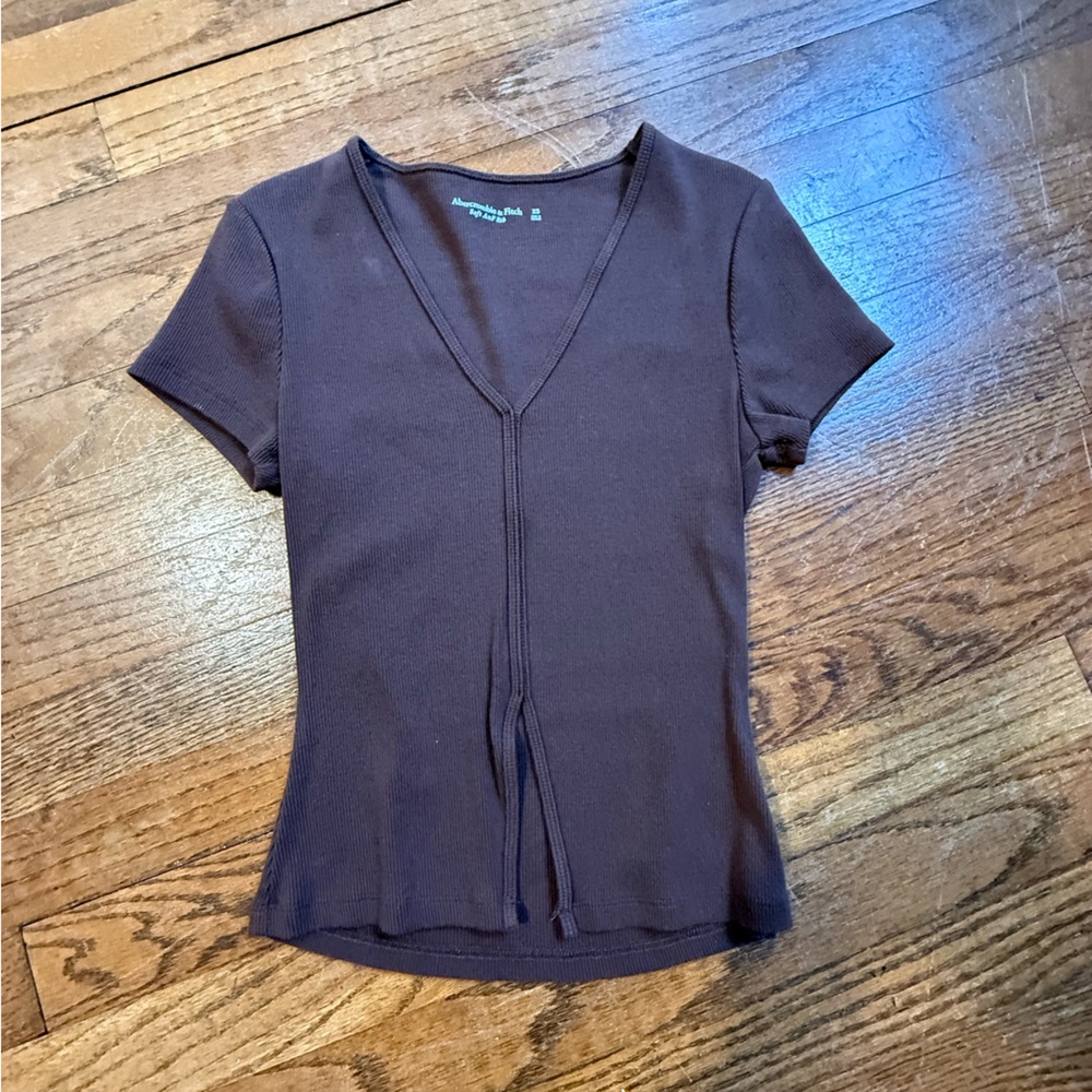 Abercrombie brown ribbed tee